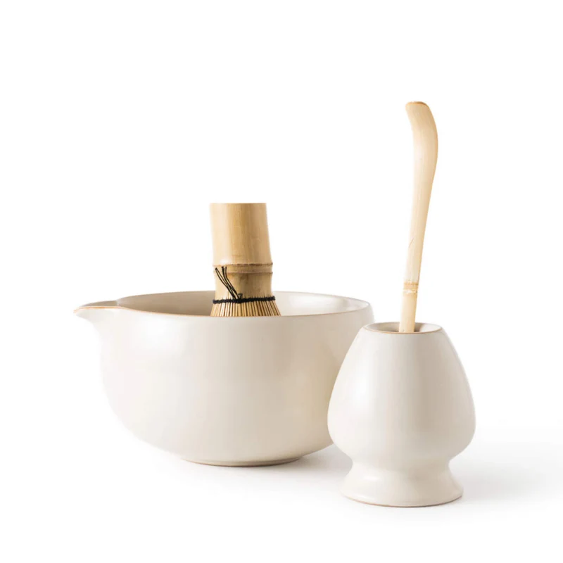 Matcha Set ELFENBEIN: Schale, Bambusbesen, Bambuslöffel & Keramik-Besenhalter