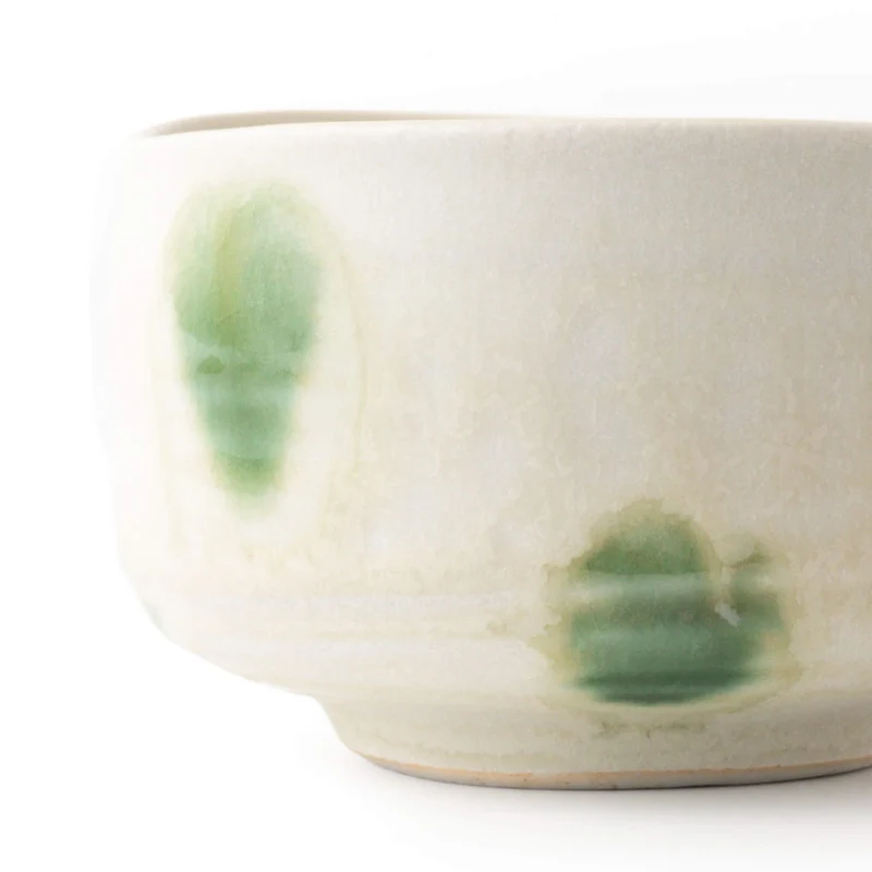 Matcha Schale AOBA: Oribe-Chawan mit Mizutama-Glasur in Han-tsutsu-gata Form, Made in Japan