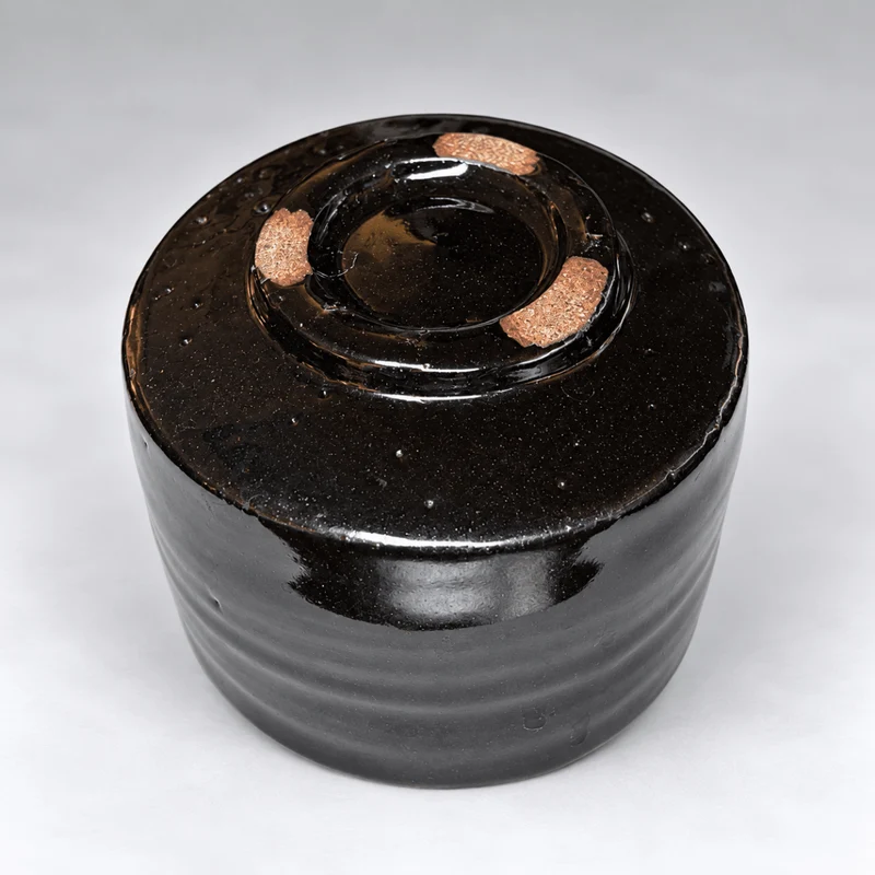 Obsidian Ripple – Japanische handgefertigte Shigayaki-Matchaschale