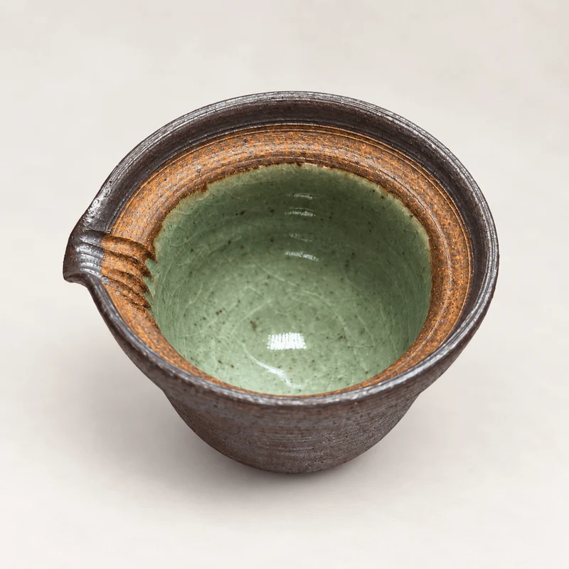 Erde & Seladon – japanisches handgemachtes Shigaraki-Yaki Hohin Shiboridashi