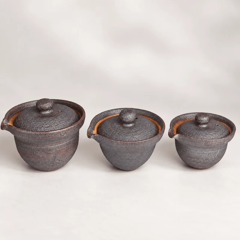 Erde & Seladon – japanisches handgemachtes Shigaraki-Yaki Hohin Shiboridashi
