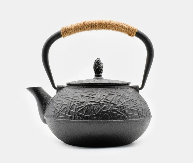 Cast Iron Teapot Pine Needle