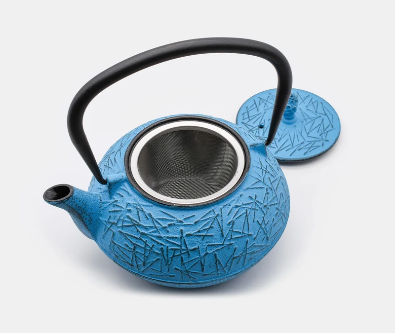 Cast Iron Teapot Pine Needle