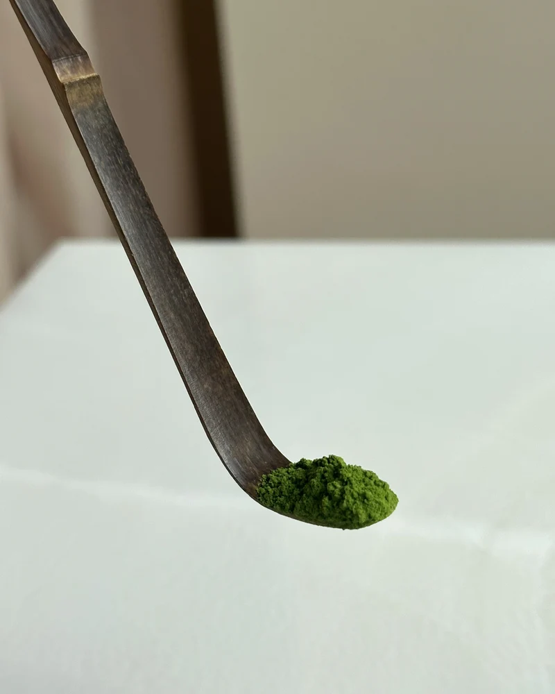 Matcha Löffel Chashaku aus dunklem Bambus