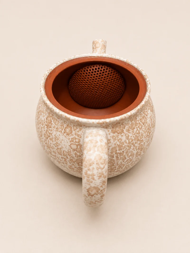 Goldener Schnee – Japanische Meister-Shouryu-Teekanne aus Gold, Tenmoku