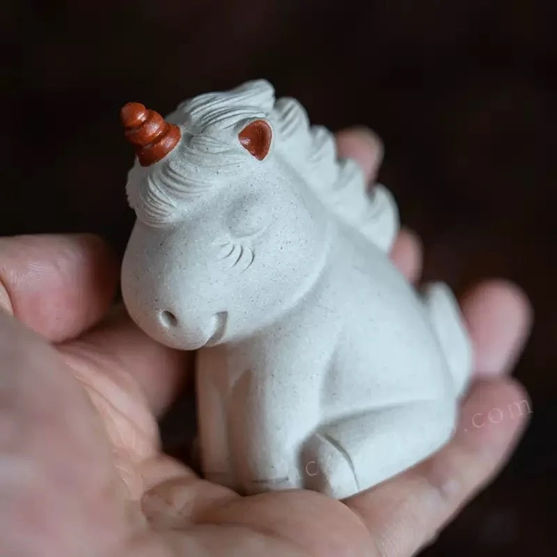 Wunsch-Einhorn – Handgefertigtes Teetier aus Ton