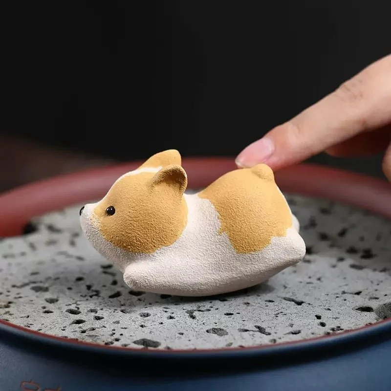 Corgi-Welpe – Handgefertigtes Ton-Tee-Haustier