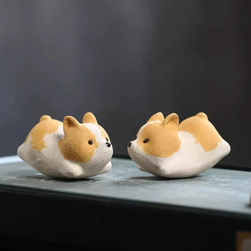 Corgi-Welpe – Handgefertigtes Ton-Tee-Haustier