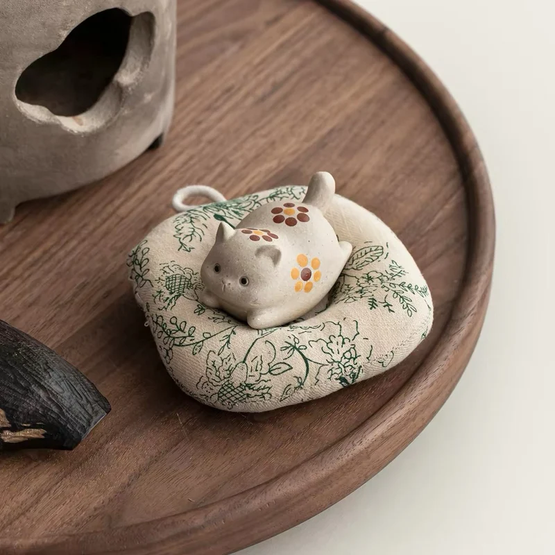 Gemütliche Katze – Handgefertigtes Teehaus aus Yixing-Ton