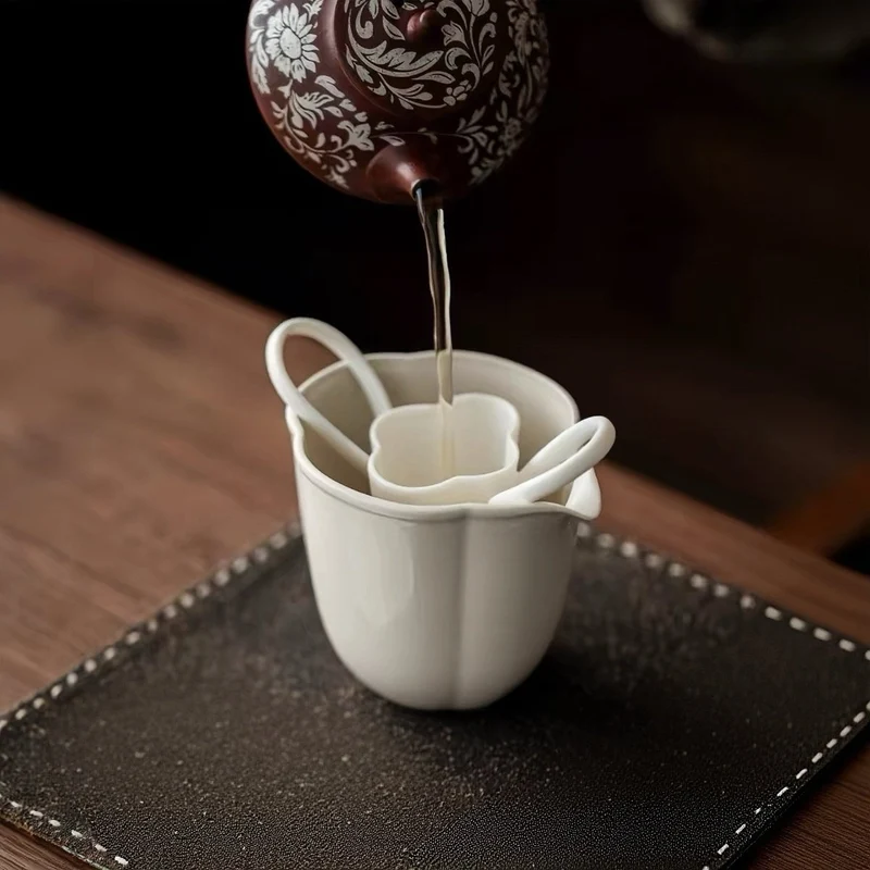 Gongfu-Teesieb aus weißem Lotus-Porzellan