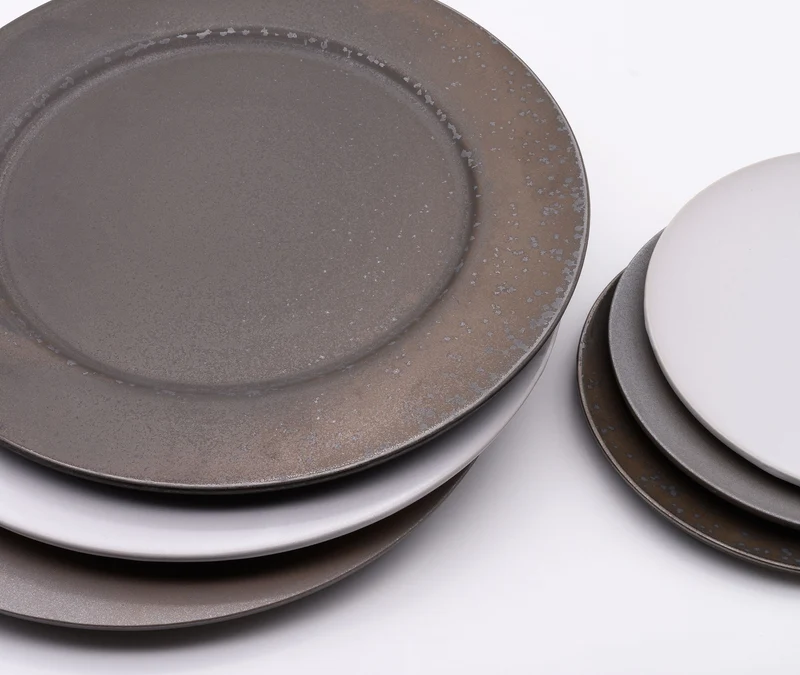 Glazed Stoneware Plate Medium - Black