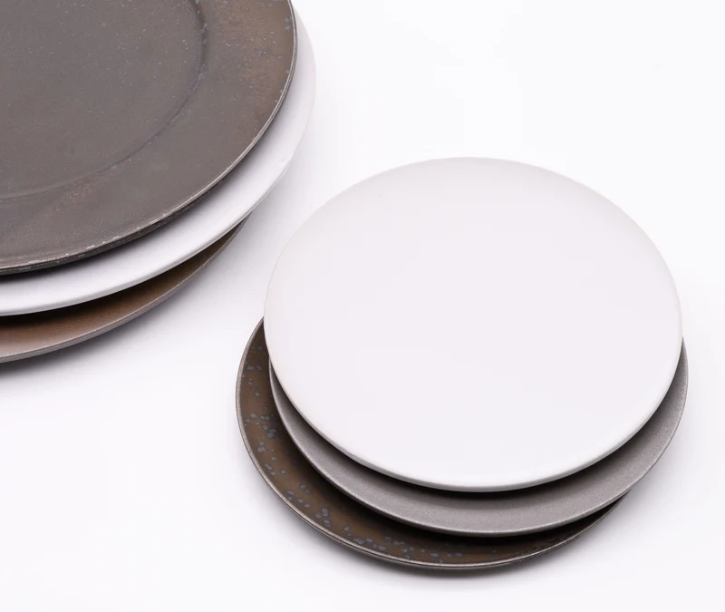 Glazed Stoneware Plate Small - Black