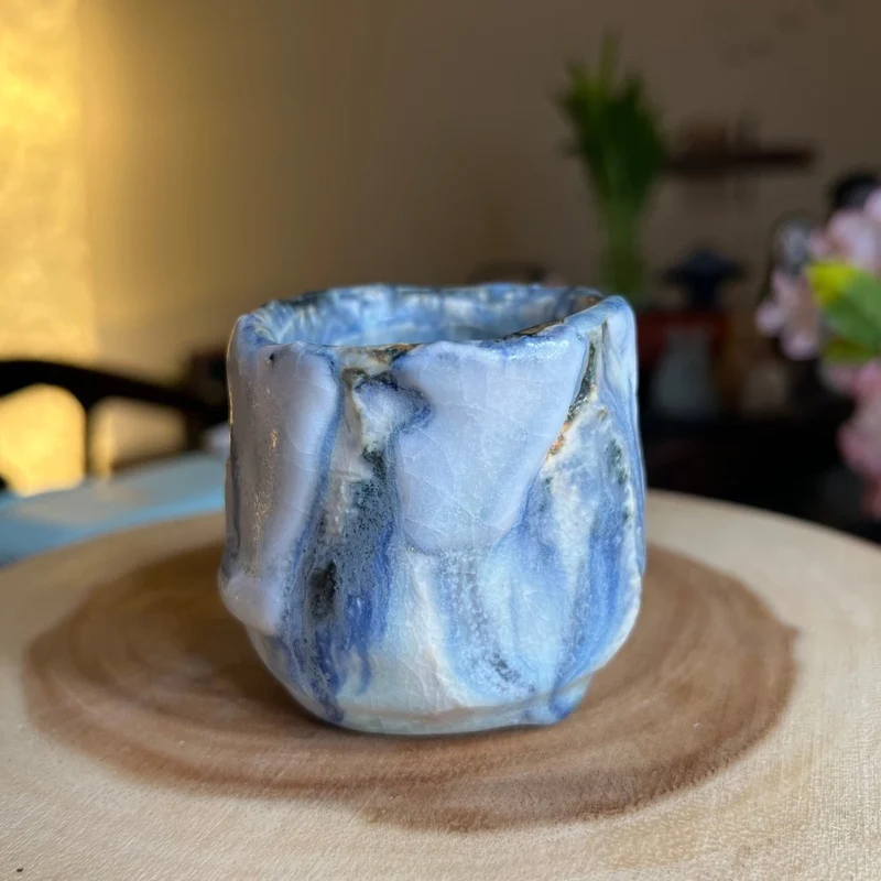 Jingdezhen Holzgebrannte blau-weiße fließend glasierte Teetassen-Kollektion