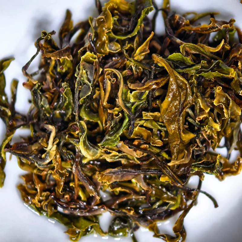 Gelber Tee aus dem Youliang-Gebirge nach dem Regen (biodynamisch, pestizidfrei)