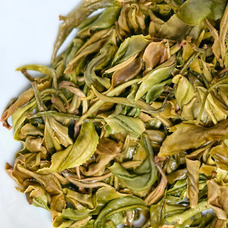 Gelber Tee aus dem Youliang-Gebirge nach dem Regen (biodynamisch, pestizidfrei)