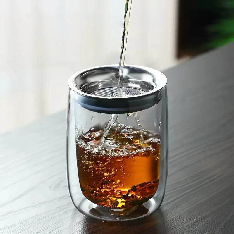 Geräuschloser doppelwandiger Glas-Teebereiter mit Sieb und Deckel