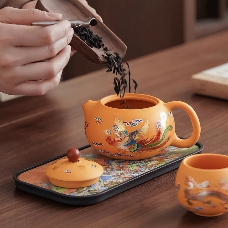 Goldener Drache & Phönix – Tragbares Teeset aus gelber Yixing-Ton-Teekanne