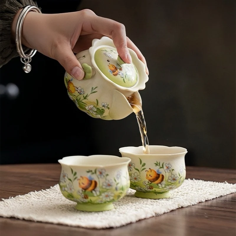 Honeybee Blossom Reise-Teeset