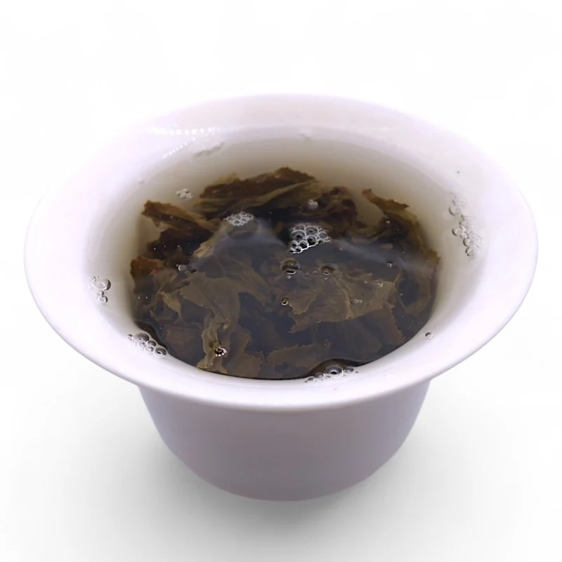 Bio-Jinxuan-Oolong, mittelstark geröstet über Holzkohle