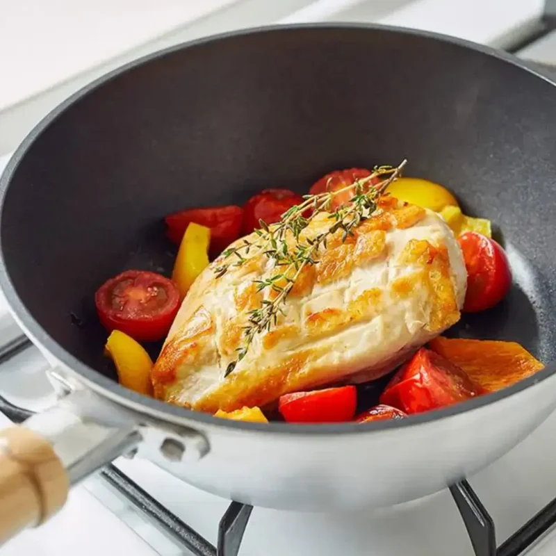Itaru Multi-Purpose Aluminum Deep Pan With Lid Induction Safe 22cm