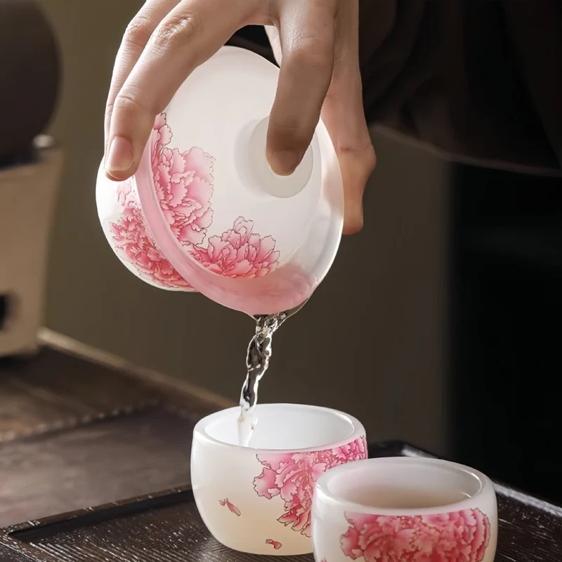 Rote Pfingstrose Liuli Gaiwan mit zwei Teetassen, 3er-Set in einer Geschenkbox