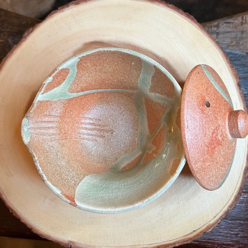 Errötender Frühling – japanisches handgemachtes Shigaraki-Yaki Hohin Shiboridashi
