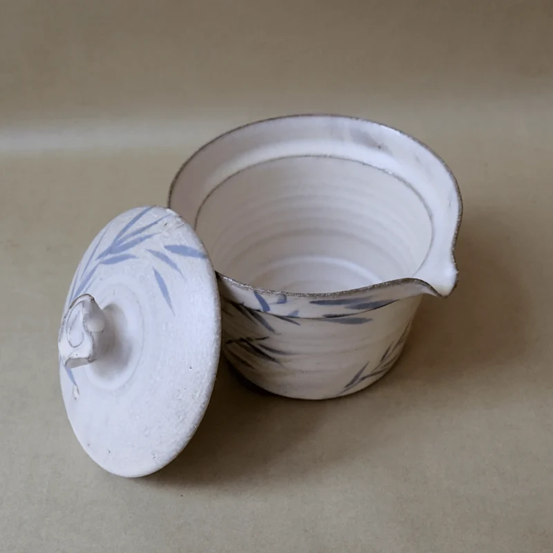 Jingdezhen „Bambuspavillon“ Steinzeug-Gaiwan mit Ausguss