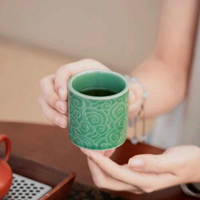 Grüne glasierte Porzellan-Teetasse für den täglichen Gebrauch
