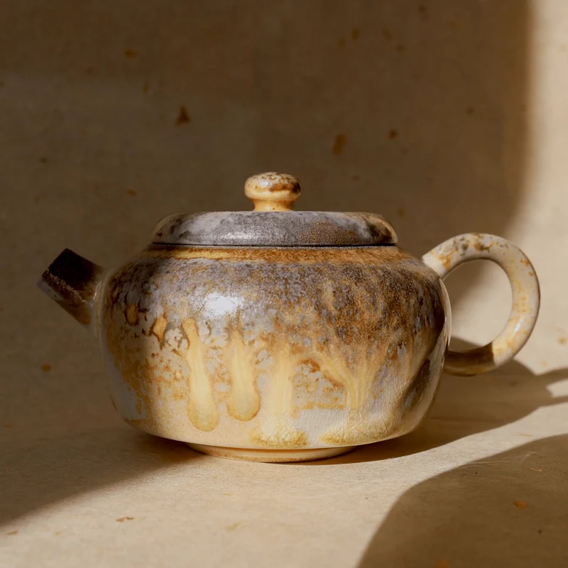Handgefertigte, holzgebrannte Teekanne aus Jingdezhen