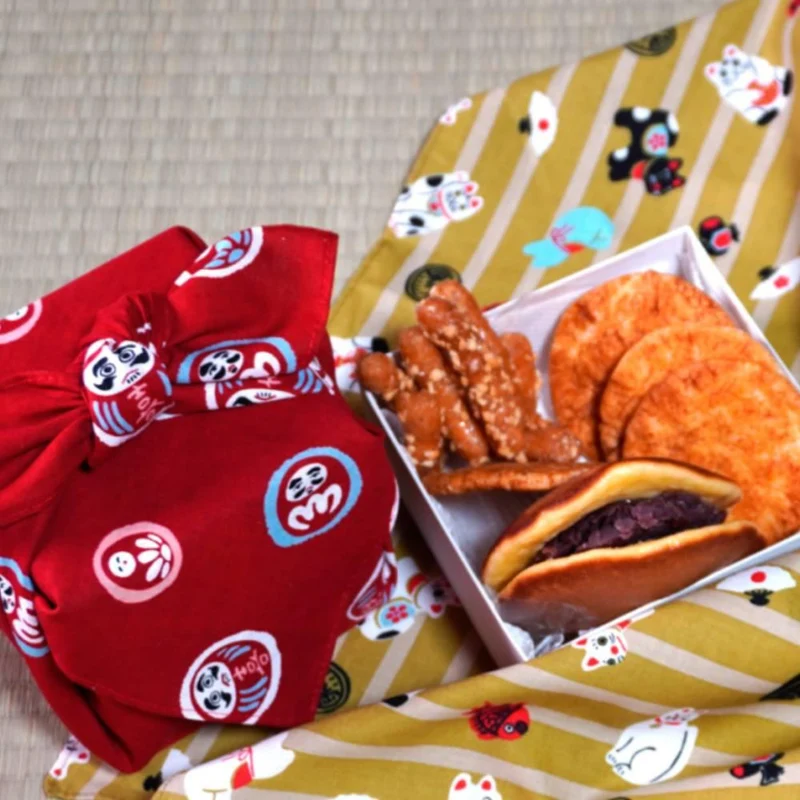 Seiran Furoshiki Lucky Cat Pattern Cotton Wrapping Cloth