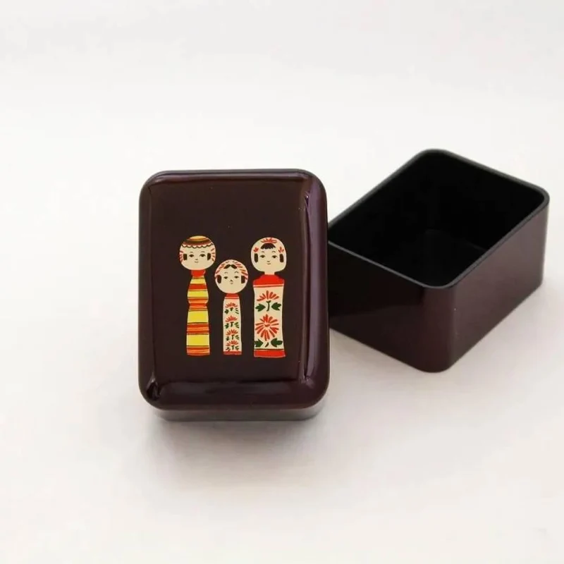 Red Lacquered Small Case Kokeshi Wooden Dolls Design