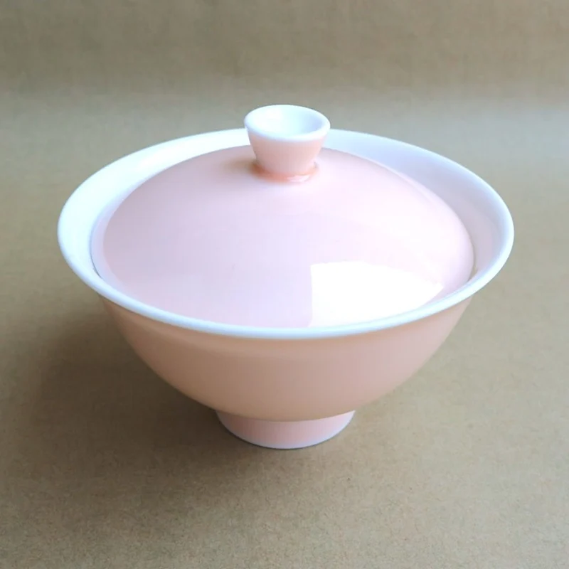 Authentischer Jingdezhen „Gao Zu“ Jade-Porzellan-Gaiwan mit hohem Fuß