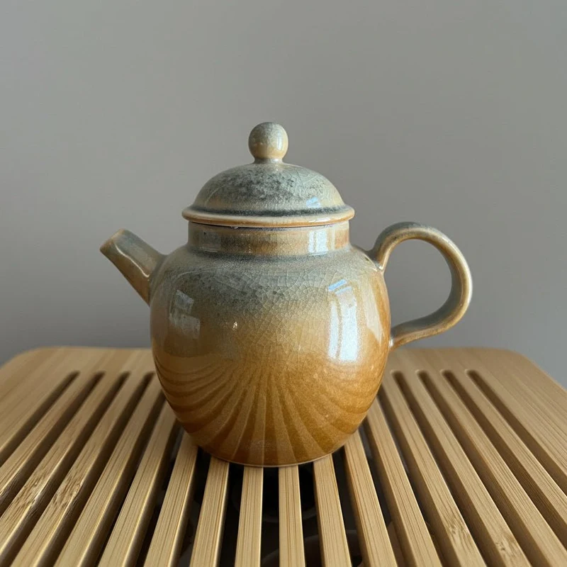 Jingdezhen-Teekannenkollektion mit Ascheglasur