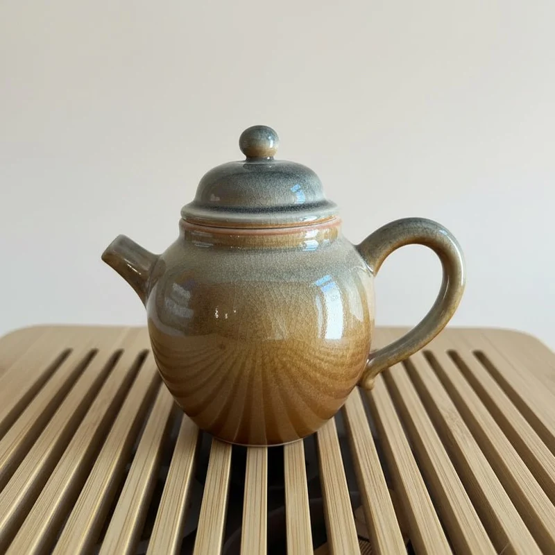 Jingdezhen-Teekannenkollektion mit Ascheglasur
