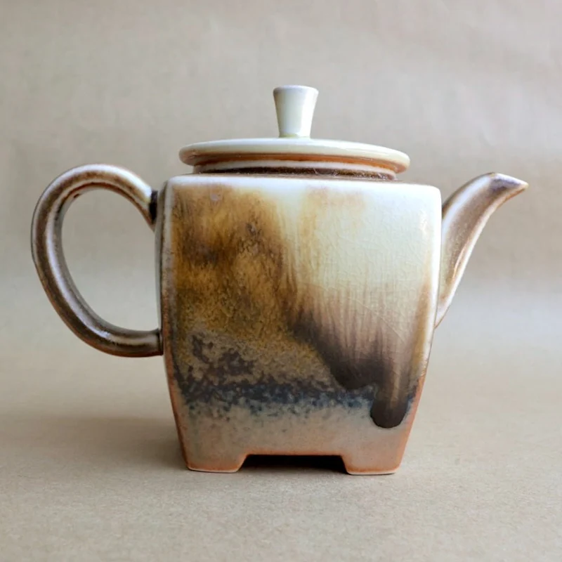 Jingdezhen-Teekannenkollektion mit Ascheglasur