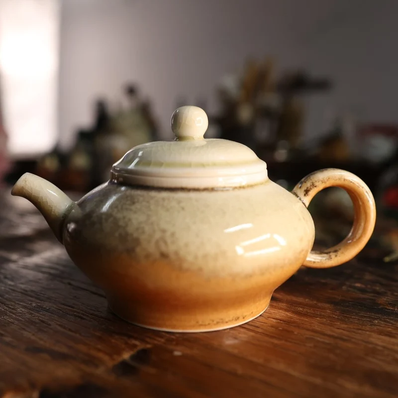 Jingdezhen-Teekannenkollektion mit Ascheglasur