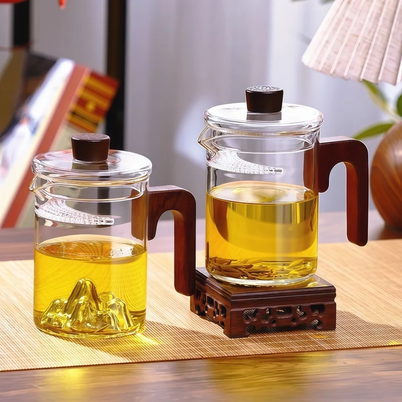 Silent Elegance Teebereiter aus Glas mit Deckel und Holzgriff
