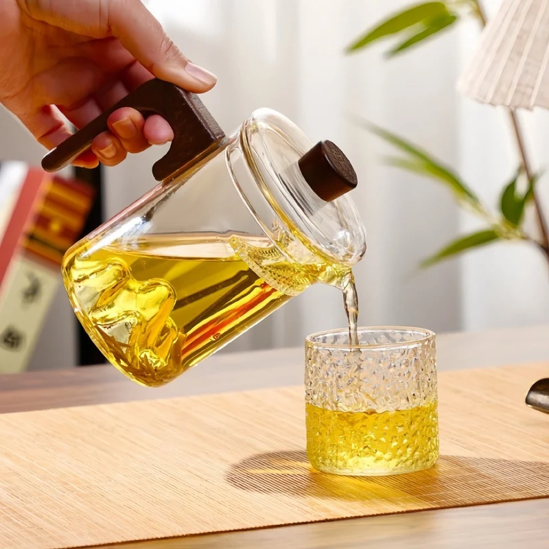 Silent Elegance Teebereiter aus Glas mit Deckel und Holzgriff