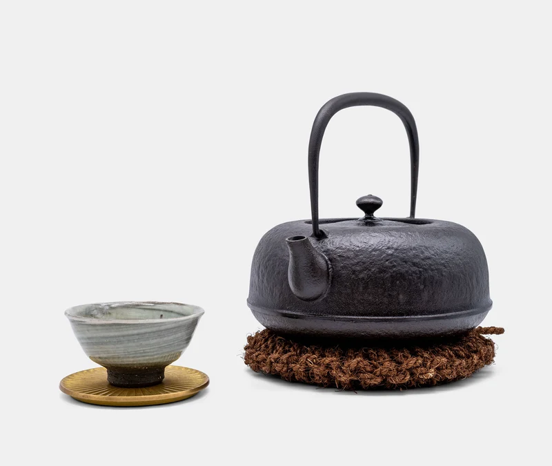 Cast Iron Tea Kettle - 1.5 litres