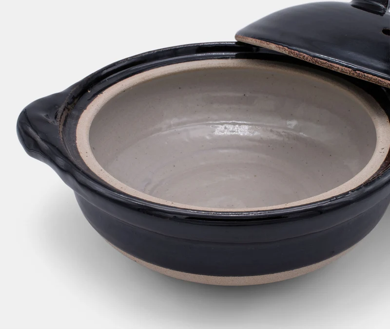 Donabe Pot Medium - Kuroame Glaze