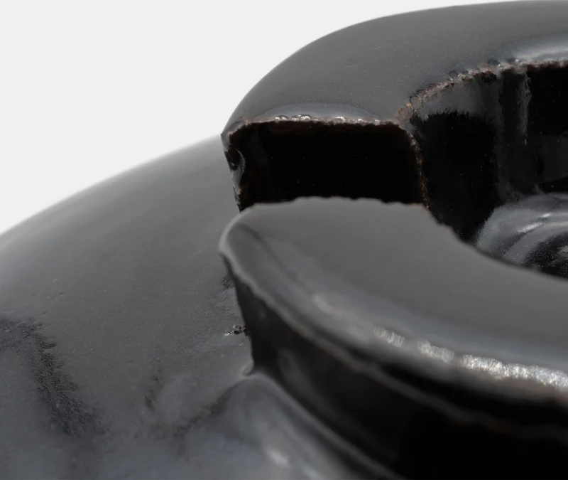 Donabe Pot Medium - Kuroame Glaze