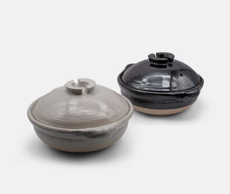 Donabe Pot Medium - Kuroame Glaze