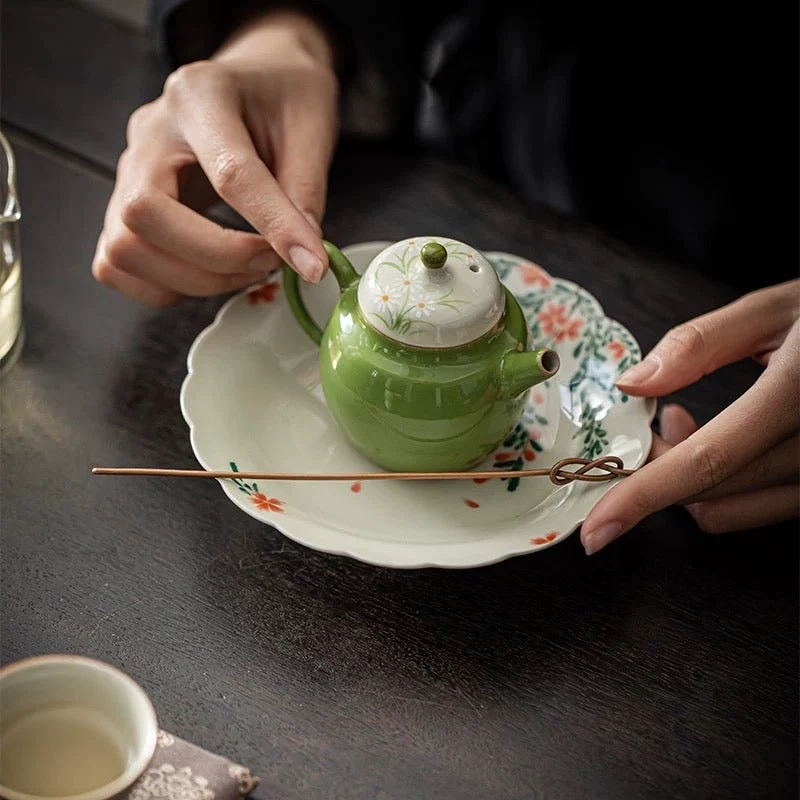Handbemalte Teekanne aus Blütenporzellan für die tägliche Gongfu-Teezubereitung