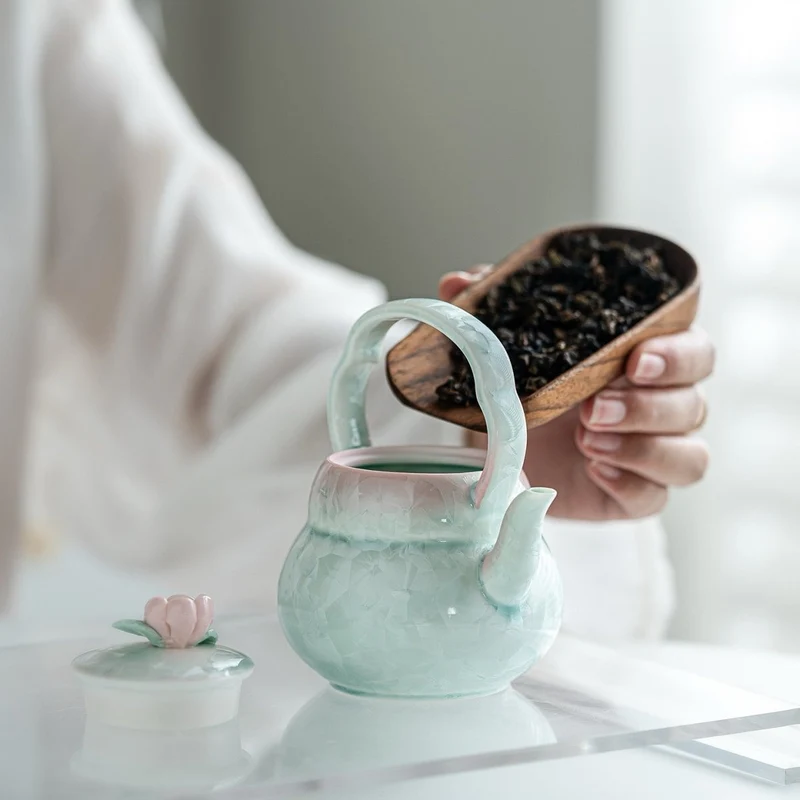 Seasons in Bloom – Premium-Porzellan-Teekanne für den täglichen Gebrauch