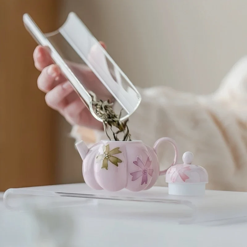 Seasons in Bloom – Premium-Porzellan-Teekanne für den täglichen Gebrauch