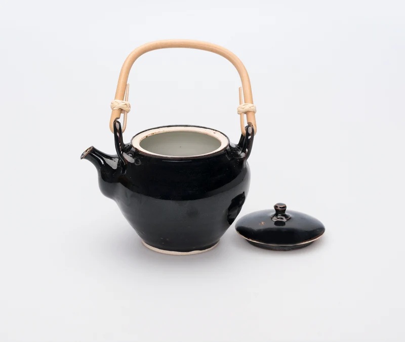 Iga Teapot - Black Candy