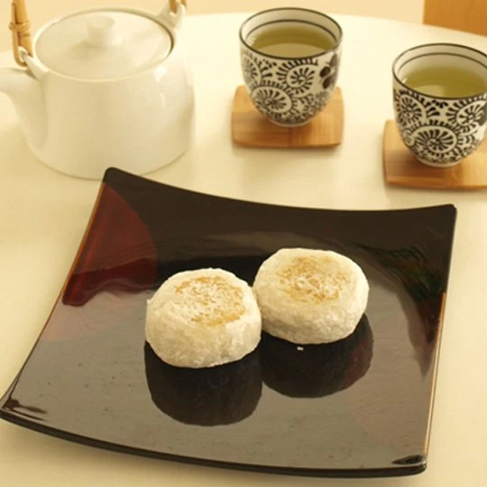 Isuke Squared Sandalwood Lacquered Plate Sun & Moon