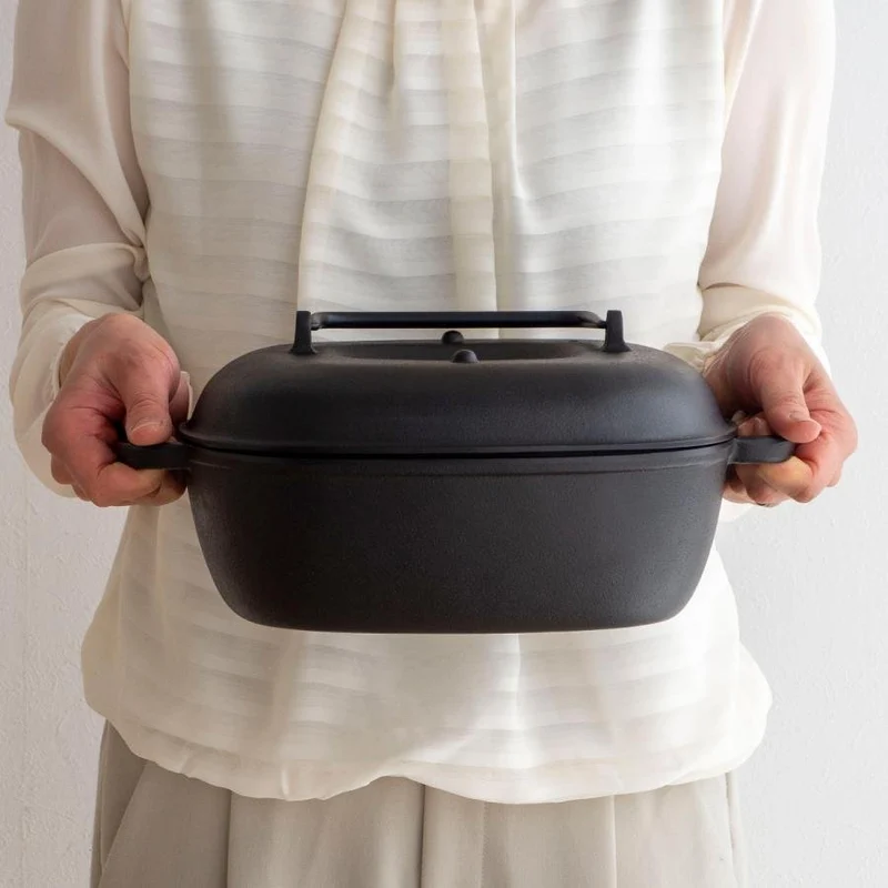 Iwachu Cast Iron Yakiimo Baked Sweet Potato Pot With Lid 31cm