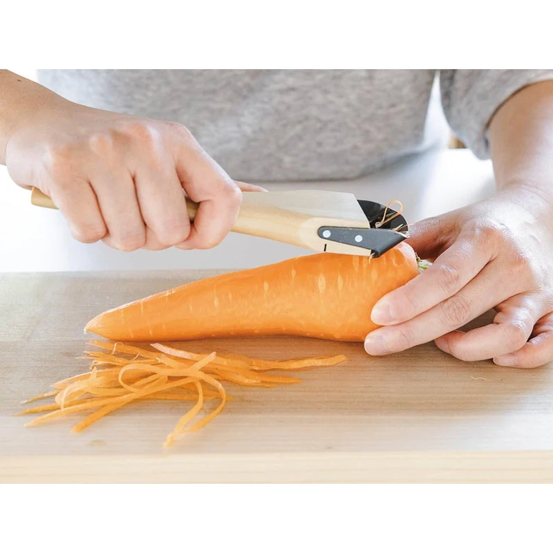 Oyanagi Kinpirakun Wooden Japanese Vegetable Julienne Peeler