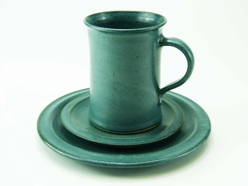 Handgemachtes Keramik Gedeck-Set – Frühstücksteller, Untertasse & Tasse